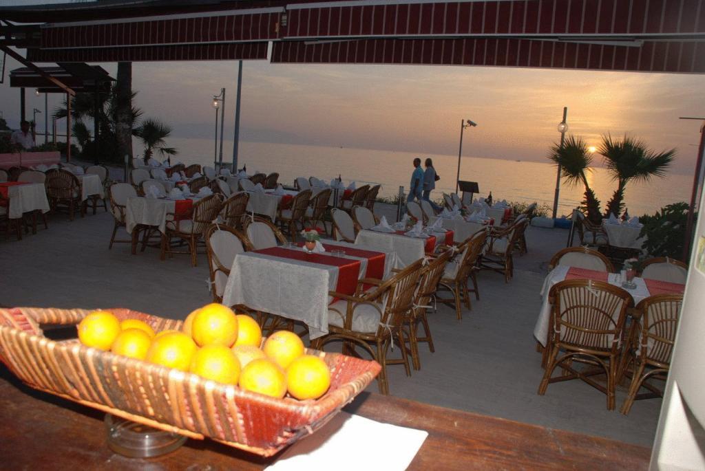 Ekin Hotel Kuşadası Restaurant photo